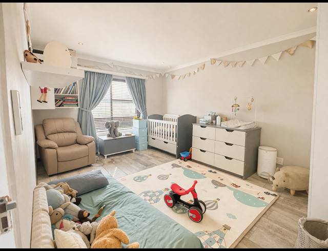 4 BEDROOM HOUSE FOR SALE IN FLAMINGO VLEI